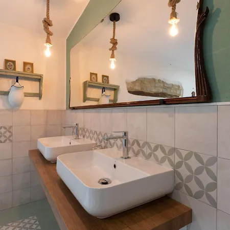 Roncobertolo R&b Bed and Breakfast